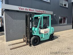 YANG FD-25 Triplo 440 Freelift / 3e functie Isuzu Diesel 1998