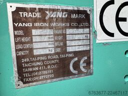 YANG FD-25 Triplo 440 Freelift / 3e functie Isuzu Diesel 1998