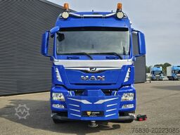 MAN TGS 35.500 8x4-6 / PALFINGER 92 t/m CRANE +JIB