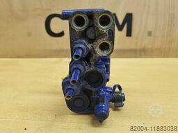 Wabco lift axle control valve 