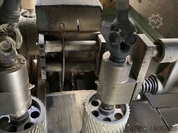 Grimme Kreuzholzsäge DW-V2-H2-200/200