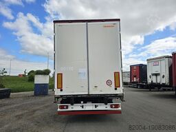 FREUHAUF 3 AXLE CURTAINSIDER | BPW AXLES