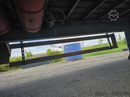 FREUHAUF 3 AXLE CURTAINSIDER | BPW AXLES