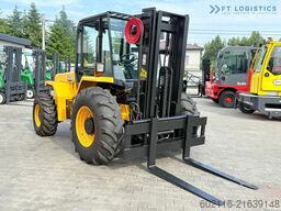 JCB 940 / TRIPLEX 4500 / FREE-LIFT NEW TIRES