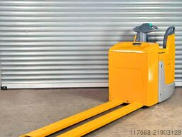Jungheinrich ERE 225 - Service Neu-2.400mm Gabeln -Batterie 83%