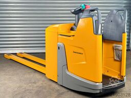 Jungheinrich ERE 225 - Service Neu-2.400mm Gabeln -Batterie 83%