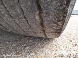 Schmitz Cargobull Curtainsider Mega