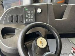 Still FM-X17