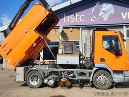 DAF FA LF45G12 + Johnston VF501