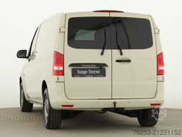 Mercedes-Benz Vito 119 CDI 4x4 Kasten Kompakt ACC AHK AUT Kam.