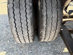 SOMMER Verzinkte BDF Lafette 235/75R17,5 BPW