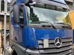 MERCEDES-BENZ 1845 big space