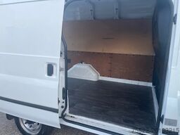 Ford Transit Kasten L1H2 - viele Neuteile