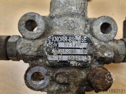 Different type of levelling valves 