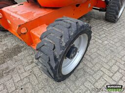 JLG 600AJ