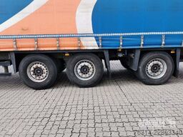 Schmitz Cargobull Curtainsider Standard Staplerhalterung Getränke