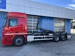 Mercedes-Benz Actros 2548
