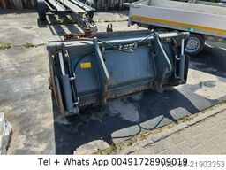 LIEBHERR 506 L   Schnellwechsler  Klappschaufel  +Gabel