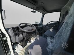 Isuzu NPR 71H