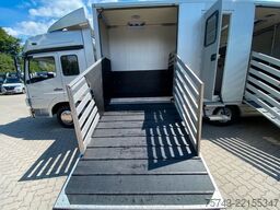 MERCEDES-BENZ Atego 8180 3-4  Pferde  Wohnung