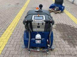 Adlatus CR700