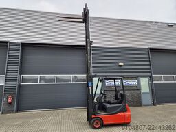 Linde E16C, Triplex, Freelift & Sideshift.