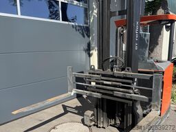 Toyota RRE140H mit guter Ausstattung