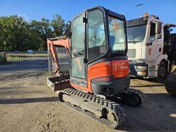 Kubota U 27-4