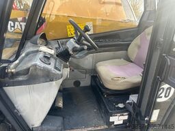 CATERPILLAR TH 406 / 4x4x4 / Greiferschaufel