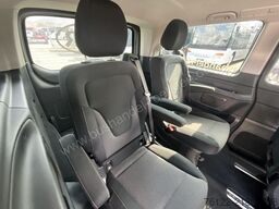 Mercedes-Benz V 220