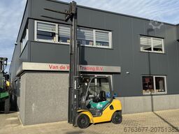 KOMATSU FG25HT-16R Triplo 470 Freelift / Sideshift / Vorkversteller LPG 2008