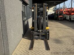 KOMATSU FG25HT-16R Triplo 470 Freelift / Sideshift / Vorkversteller LPG 2008