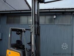 Jungheinrich EFG 213 LI ION 2022y/ 3.3m/ 6883h/ 4v