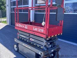 SkyJack SJ 3219 7,80m Scherenarbeitsbühne *Akku NEU*