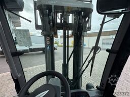 JUNGHEINRICH EFG 215 / Triplex: 4.25m! / SS / nur 3.298h!