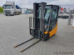 JUNGHEINRICH EFG 215 / Triplex: 4.25m! / SS /  4.297h!