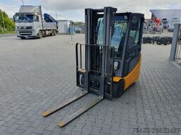 JUNGHEINRICH EFG 215 / Triplex: 4.25m! / SS / 2.472h! / 2020