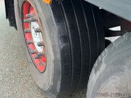 SCHMITZ CARGOBULL SCB*S3B THERMO KING SLXe 400 LIFT AXLE FLOWERWID