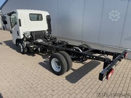 ISUZU NMR-M29  9Gang-Autom. Fahrgestell NEUES MODELL