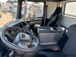 MAN TGS 28.440 6x4-4 2-Seitenkipper Recycling Kran