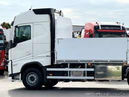 VOLVO FH 460 6x2-4 Globetrotter FASSI F235