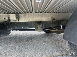 Iveco Daily 35S16 4x2 box truck w/ lift and two sets of