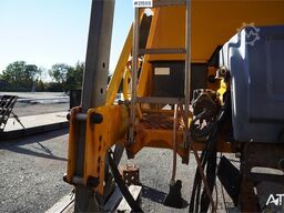 Schmidt Stratos B70-36 sand spreader with control panel