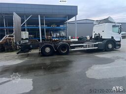 Scania P420 6x2 chassis w/ lift repair object