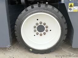 Combilift CB2500 DUPLEX 4100 DIESEL FREE-LIFT