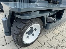 Combilift C3000/ Mast 7500 mm /Teleskopic forks