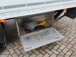 Renault D 250.13 - BD-155-X - ACC. - BAKWAGEN - LAADKLE...