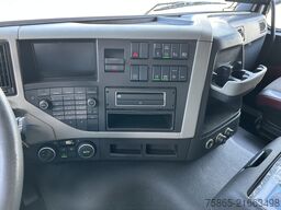 Volvo FM 370 Globetrotter / 827 dkm / 2 Tanks / Full ...