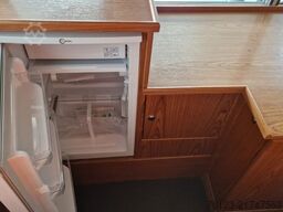 MERCEDES-BENZ Vorgänger Sprinter O 319 Samba mit Faltdach AC