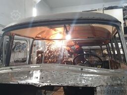 MERCEDES-BENZ Vorgänger Sprinter O 319 Samba mit Faltdach AC